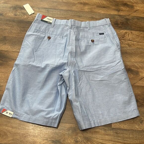 Izod flat front shorts. Size 32. Length 10.5 - Picture 3 of 4